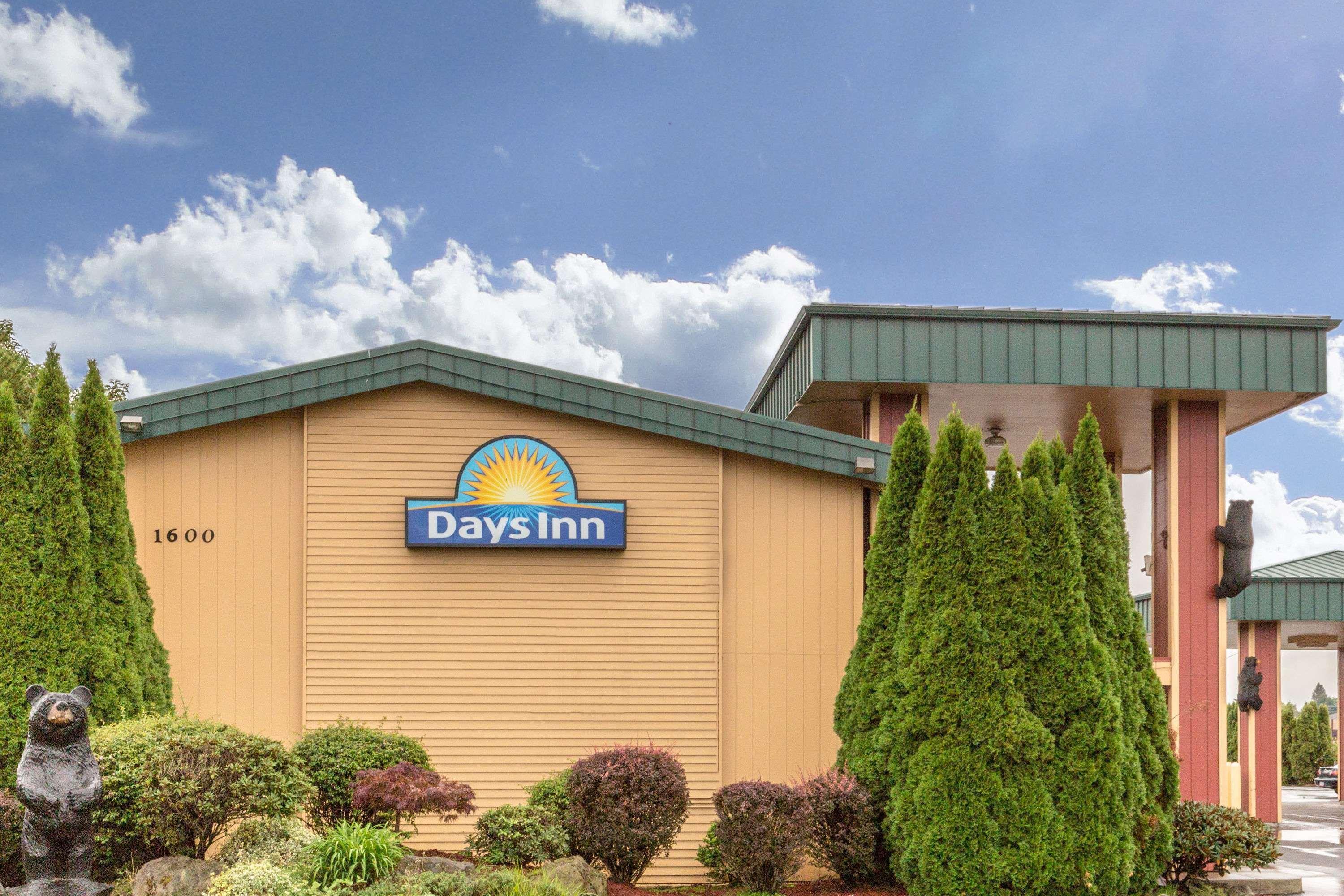 Days By Wyndham Black Bear Salem