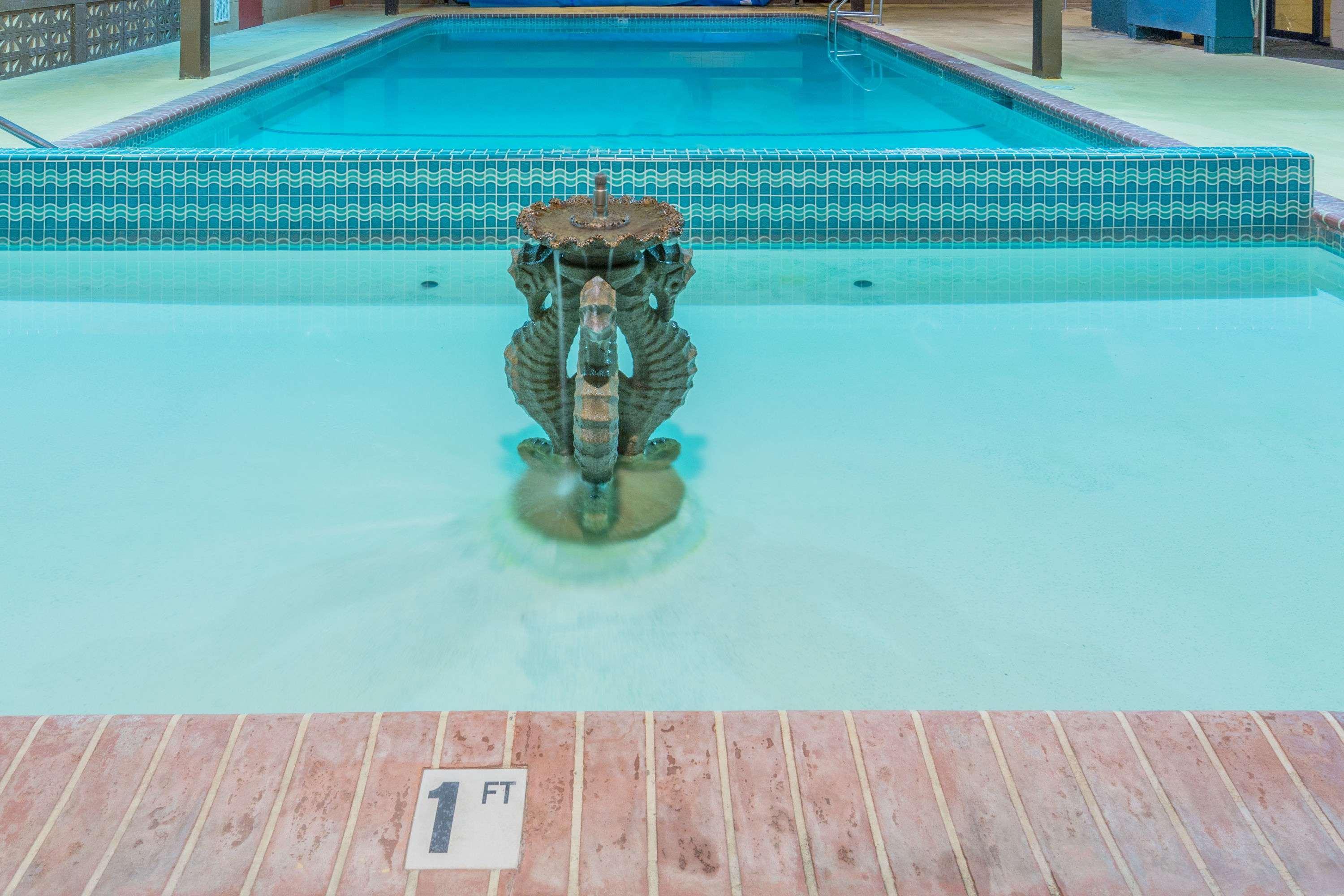 Days By Wyndham Black Bear Hotel 2*